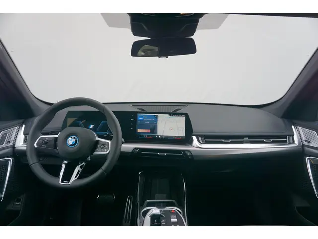 BMW iX1 eDrive20 2025 Elektrisch 9