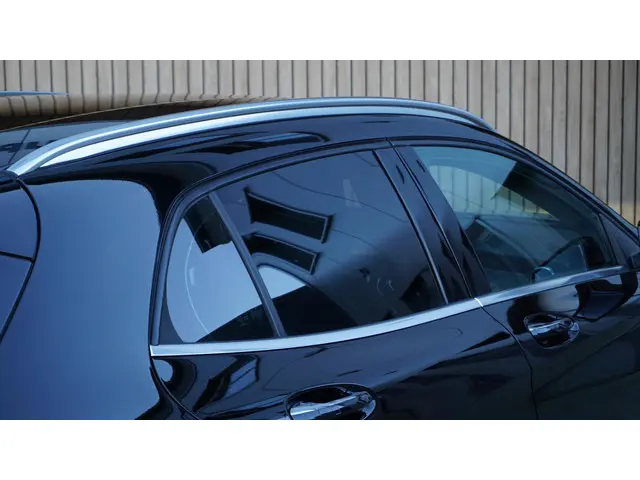 Mercedes-Benz GLA 180 122pk 2x AMG-Line 2019 Benzine 59