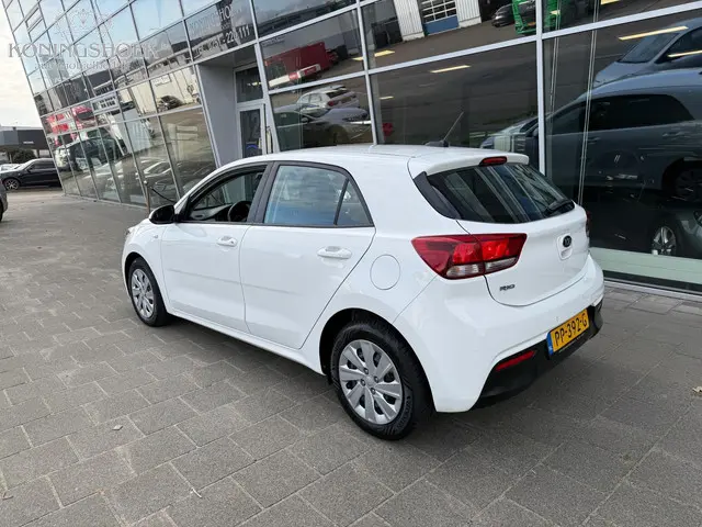 Kia Rio 1.0 TGDI ComfortPlusLine Navigator 2017 Benzine 5
