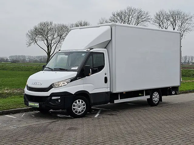 Iveco Daily 35S18 2018 Diesel 2