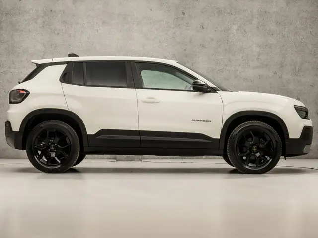 Jeep Avenger 1.2 Altitude Sport 2023 Benzine 4