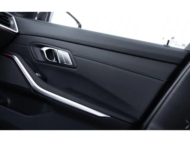 BMW M3 3-serie Touring xDrive Competition 2024 Benzine 40