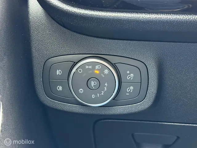 Ford Fiesta 1.5 TDCi Titanium 2018 Diesel 19