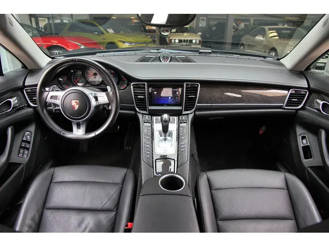 Porsche Panamera 4.8 S 2012 Benzine 15