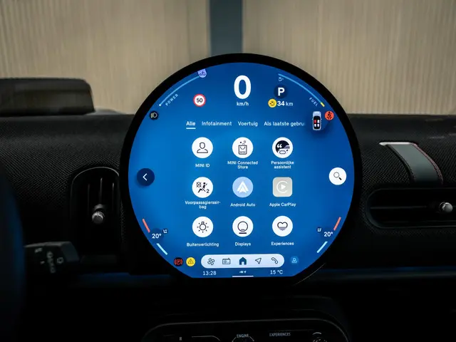 MINI 3-Deurs Cooper C John Cooper Works M 2024 Benzine 43