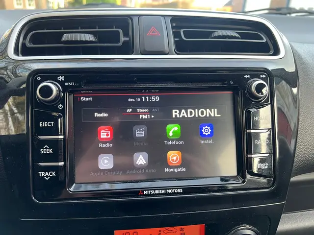 Mitsubishi Space Star 1.2 Nova Clima Navi 2020 Benzine 17