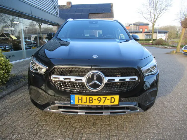 Mercedes-Benz GLA 200 Business Solution 2021 Benzine 4
