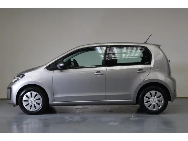 Volkswagen up! 1.0 BMT move up! 2019 Benzine 3