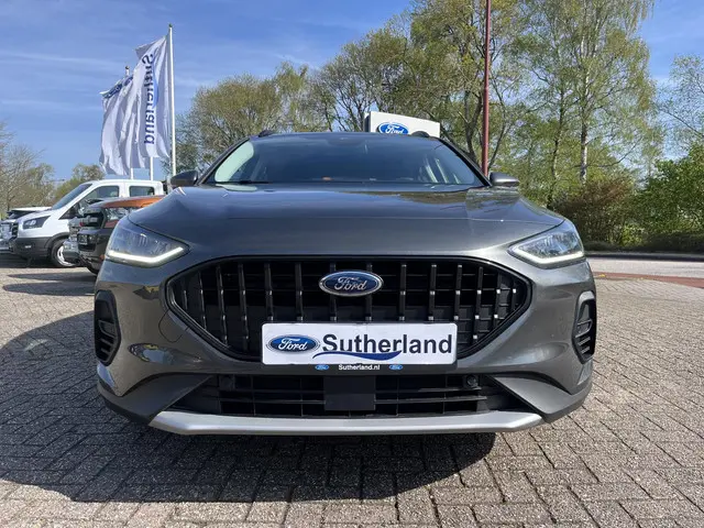 Ford Focus 1.0 EcoBoost Active 2024 Hybride Benzine 2