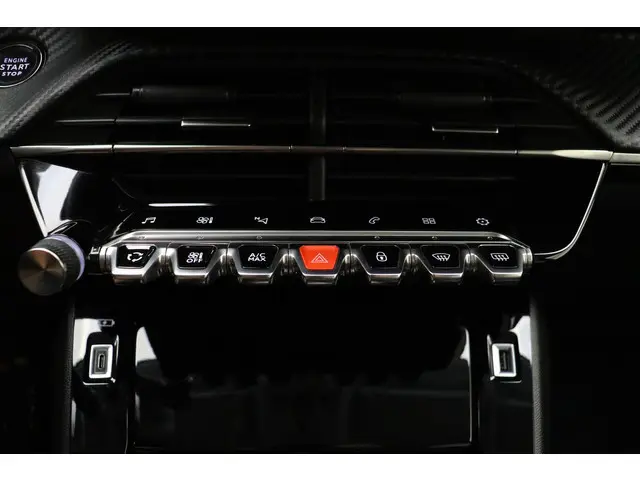 Peugeot 208 1.2 PureTech Allure Pack 2022 Benzine 24