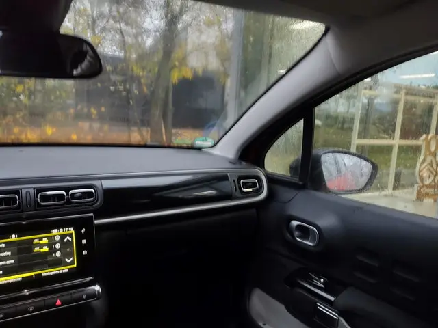 Citroën C3 1.2 PureTech Shine 2017 Benzine 19