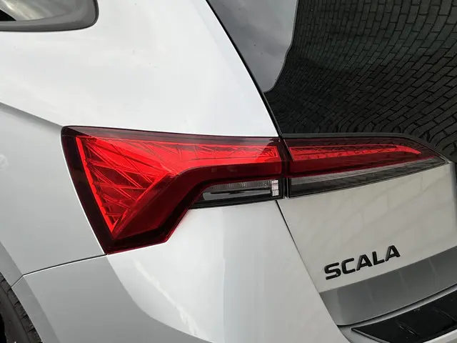 Škoda Scala 1.0 TSI Automaat Monte Carlo 2023 Benzine 32