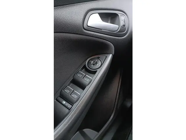 Ford Focus Wagon 1.0 Lease Edition 2018 Benzine 29