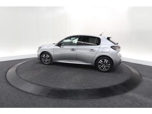 Peugeot 208 PureTech 100 Allure 2022 Benzine 67