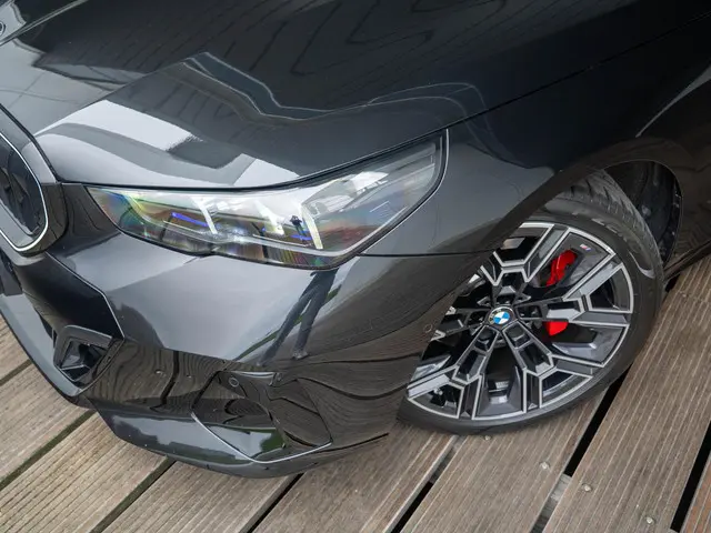 BMW 5 Serie Touring 520i 2025 Benzine 16