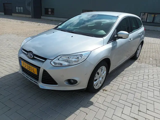 Ford Focus Wagon 1.0 EcoBoost Trend 2013 Benzine 11