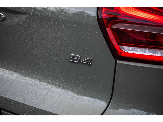 Volvo XC40 2.0 B4 Plus Dark 2025 Benzine 32