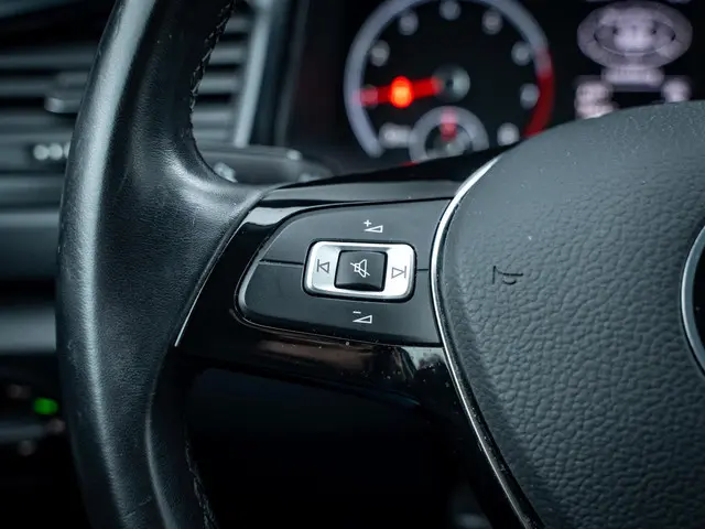 Volkswagen T-Roc 1.0 TSI T-Roc 2021 Benzine 37