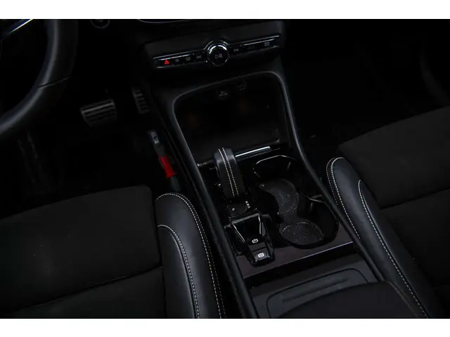 Volvo XC40 1.5 T2 R-Design 2021 Benzine 13