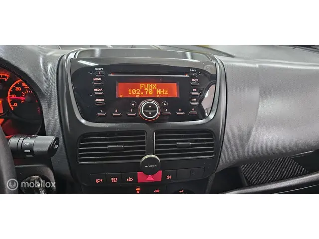 Fiat Doblò Cargo 1.3 MultiJet SX 2013 Diesel 7