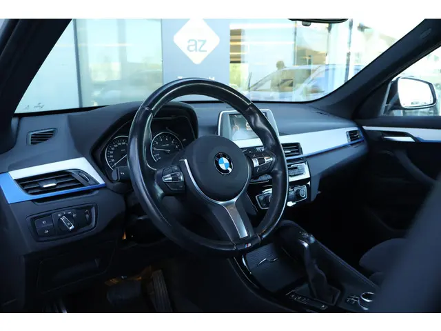 BMW X1 xDrive20i Executive 2017 Benzine 31