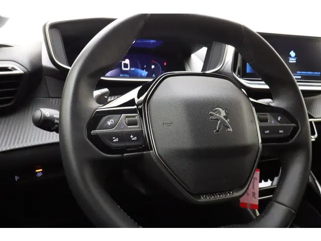 Peugeot 208 1.2 PureTech Allure Pack 2023 Benzine 28