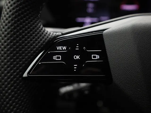 Audi Q6 e-tron S edition 286 PK 2026 Elektrisch 21