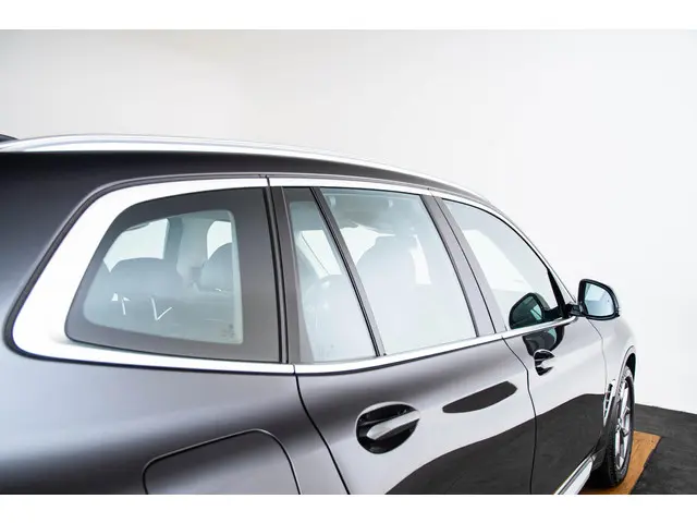 BMW X3 xDrive30i High Executive 2019 Benzine 25