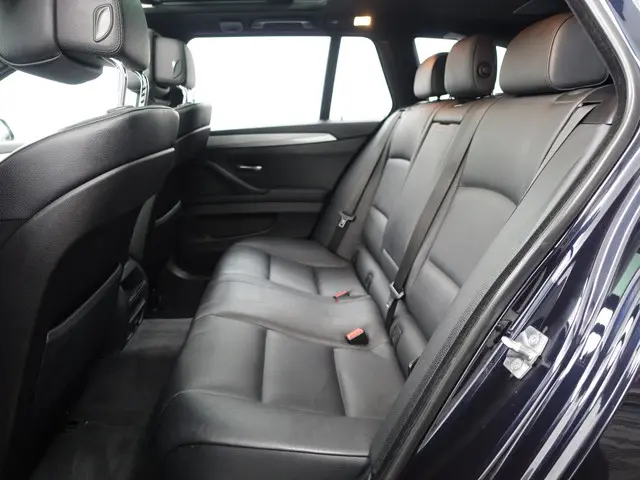 BMW 5 Serie Touring 520i 184Pk M Sport Aut- 2012 Benzine 27