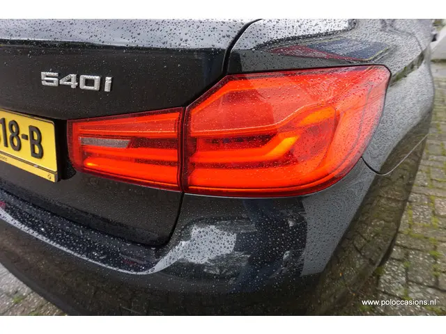 BMW 5 Serie 540i High Executive 2017 Benzine 27