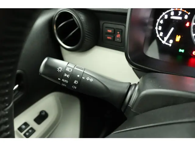 Suzuki Ignis 1.2 Smart Hybrid Stijl 2020 Benzine 31