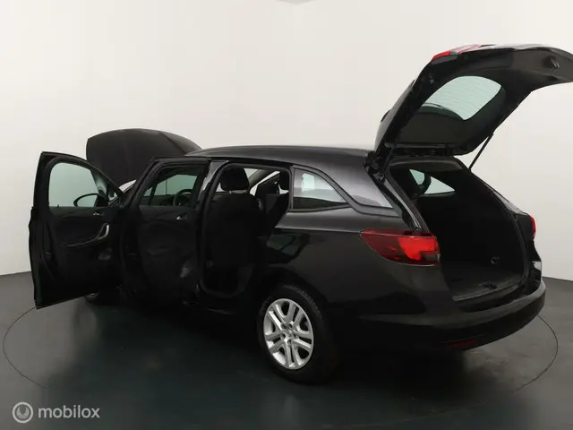 Opel Astra Sports Tourer 1.0 Online Edition 2018 Benzine 19