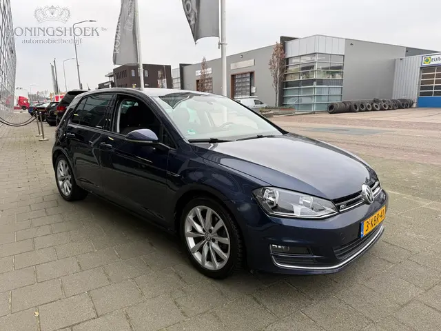 Volkswagen Golf 1.2 TSI Highline Automaat 2013 Benzine 3