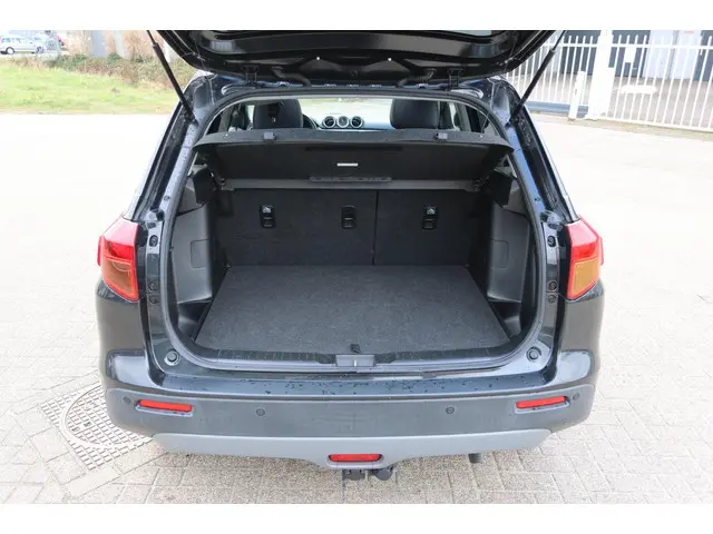 Suzuki Vitara 1.6 High Executive 2016 Benzine 13