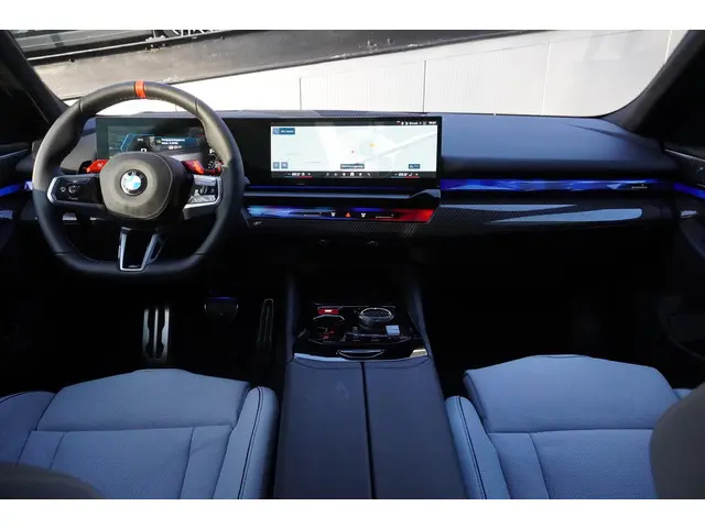 BMW M5 Sedan 2026 Hybride Benzine 9