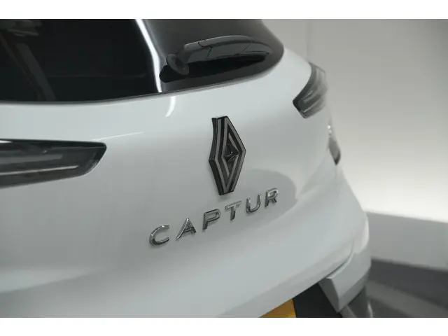 Renault Captur Mild Hybrid 160 EDC Techno 2024 Benzine 4