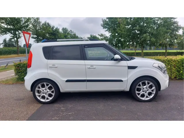 Kia Soul 1.6 Rhythm 2012 Benzine 13