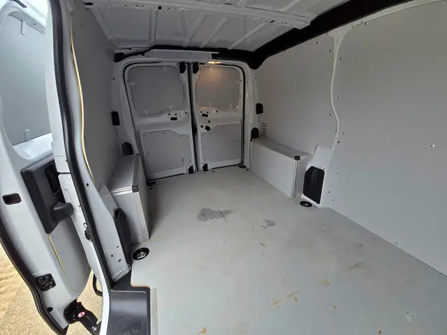 Opel Vivaro 1.5 Diesel L2 H1 2024 Diesel 26