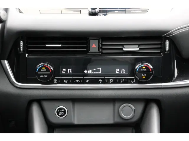 Nissan QASHQAI 1.3 MHEV N-Connecta 2023 Benzine 15