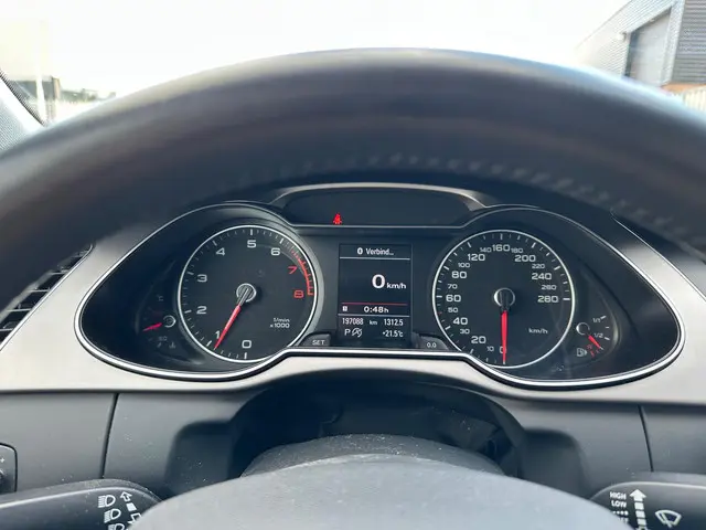 Audi A4 Avant 1.8 TFSI Business Edition 2013 Benzine 14
