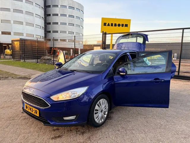 Ford Focus 1.0 Trend Edition 2015 Benzine 18