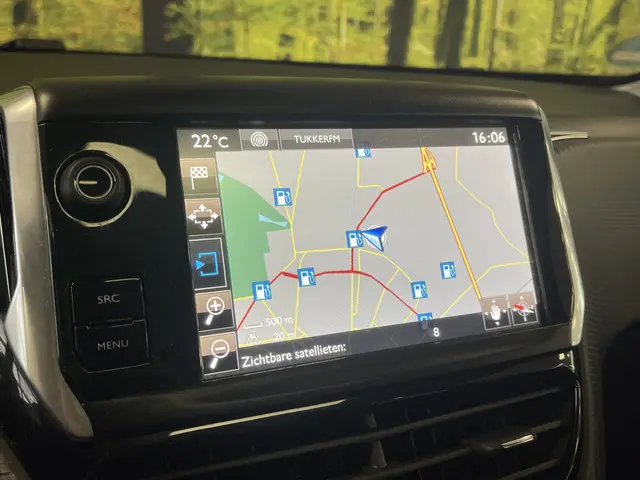 Peugeot 2008 1.2 PureTech Féline 2015 Benzine 13