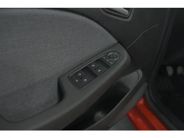 Renault Clio TCe 90 GPF techno 2024 Benzine 24