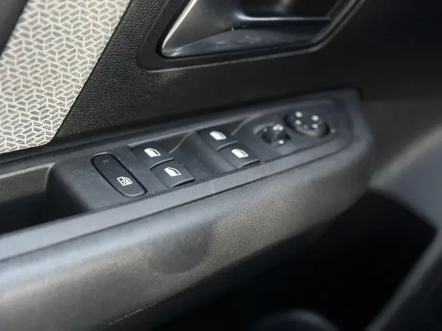 Citroën C4 1.2 Puretech Business Plus 2021 Benzine 31