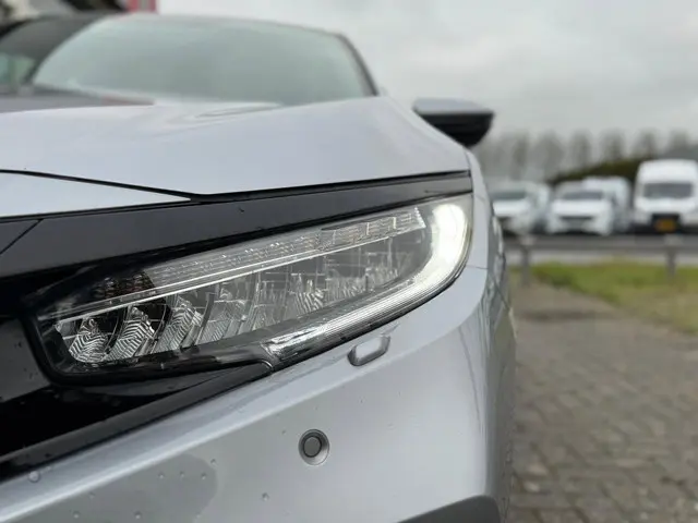 Honda Civic 1.5 i-VTEC Elegance 180pk 2020 Benzine 17