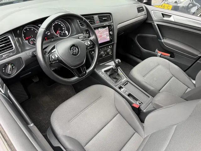 Volkswagen Golf 1.0 TSI Comfortline 2019 Benzine 26