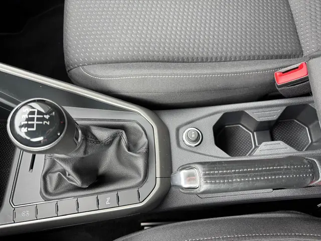 Volkswagen Polo 1.0 TSI Comfortline 2019 Benzine 25