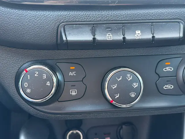 Kia cee'd 1.6 GDI Comfort Pack NAVI TREKHAAK 2012 Benzine 15