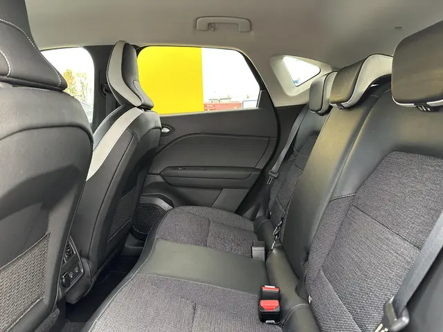 Renault Captur TCe 90 Intens 2021 Benzine 23