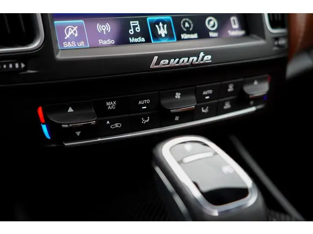 Maserati Levante 3.8 V8 Trofeo 2019 Benzine 37